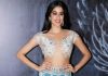 Jhanvi Kapoor Hot Pic Wearing a low-cut dress, Jhanvi Kapoor flaunted toned legs, people got angry after seeing