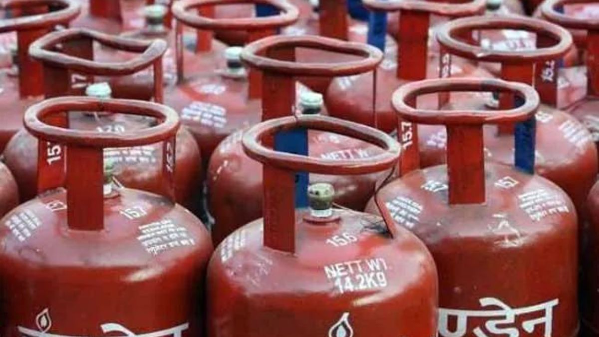 LPG Gas Cylinder: These LPG Customers To Get 12 Cylinders For Only Rs 6000