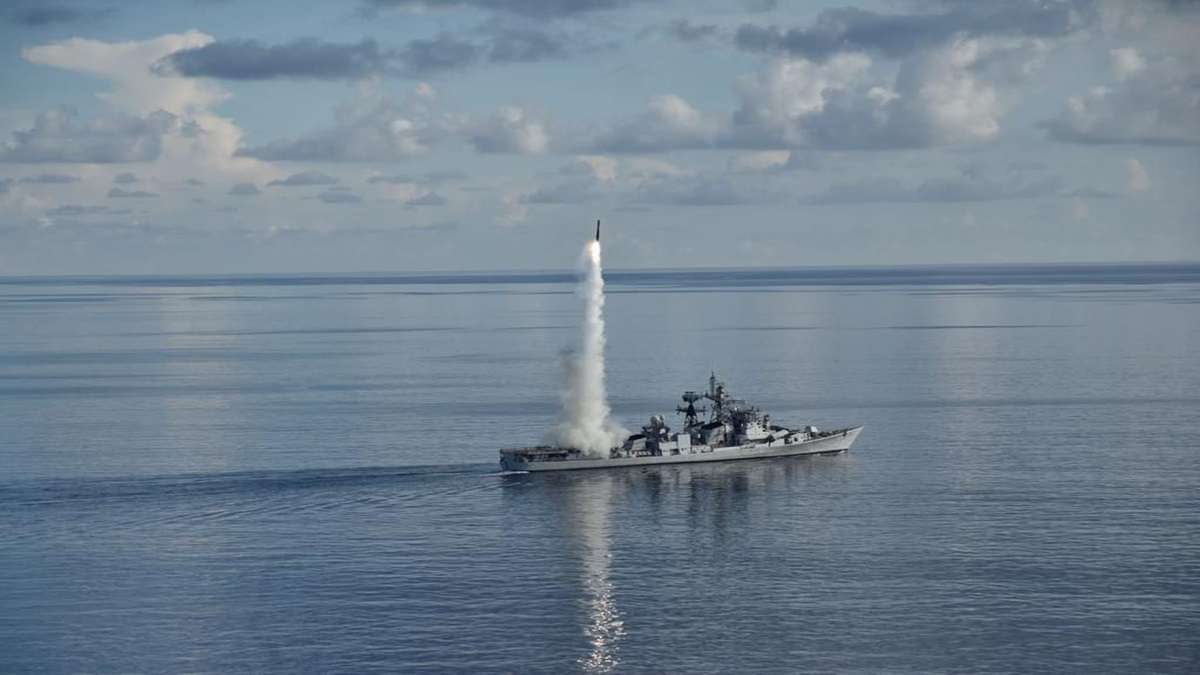 Indian Navy Achieves Milestone: Successful BrahMos Missile Test-Fire from Warship in Bay of Bengal