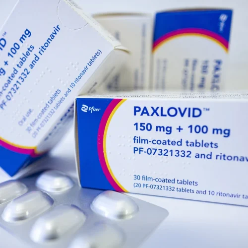 Pfizer sets the price of its COVID-19 drug Paxlovid at $1,390 per treatment course.
